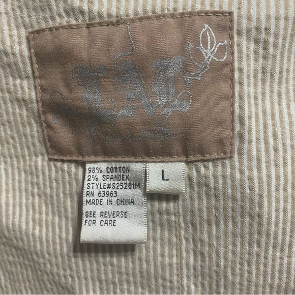 LAL Beige White Striped Metallic Weave 3/4 Sleeve Double Breasted Blazer - Picture 5 of 5